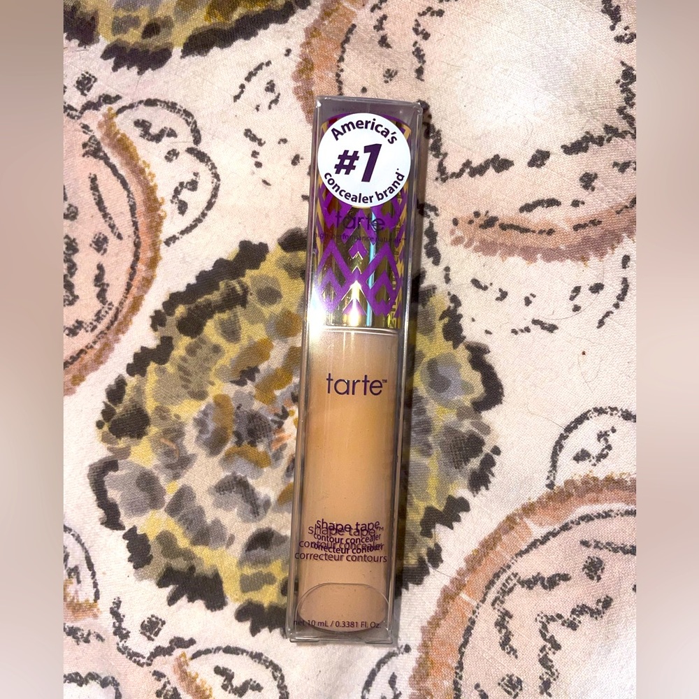 tarte shape tape 22N light neutral concealer